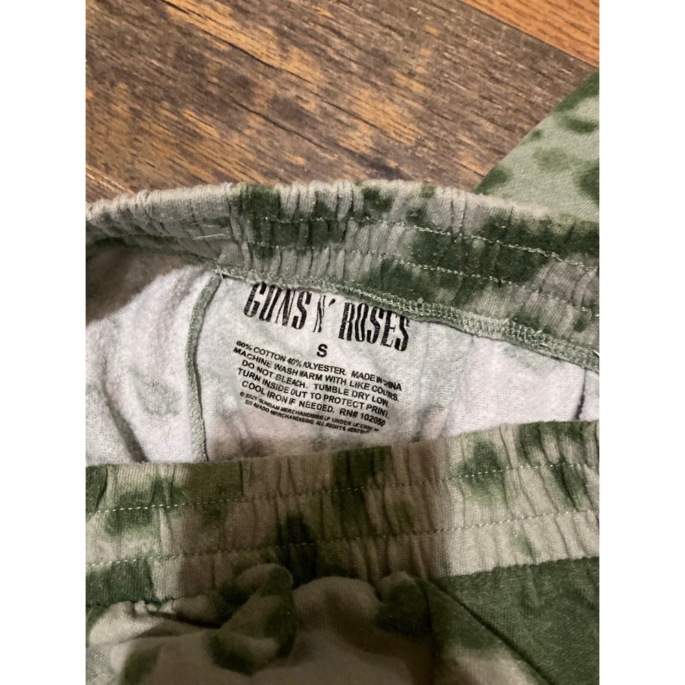 Guns N Roses pajama set - Picture 3 of 4